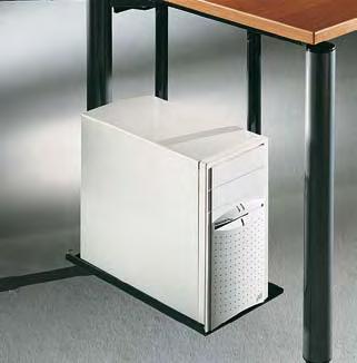 Sockelblenden in Alu-Silber Double workplace with meeting extension in maple finish, frame in alu-silver.