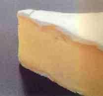 85-95 % Käsepflege bei Rotkulturen- reifung: Bei der Reifung mit Rotkul- turen ist eine intensive Behandlung (2-4x /Woche) durch Einreiben der Käseoberfläche (sog.