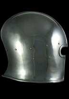 Dieser voll schaukampftaugliche Helm ist Teil der "Avant"-Rüstung im Kellingrove Museum, Glasgow. Dieser Helmtyp war in ganz Italien sehr verbreitet, wurde aber auch in ganz Europa getragen.