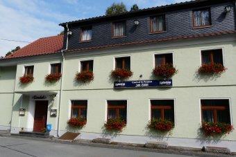 Pension & Gasthof "Zum Lindel" Räumlichkeiten / Ausstattung: 5 Zimmer, 12 Betten Hauptstraße 161 02748 Bernstadt auf dem Eigen OT