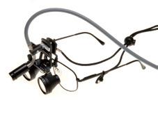 34 Lupenbrillen Faroloupe I 20-200 Vergrößerung, Kopfband und Fiberoptikbeleuchtung.