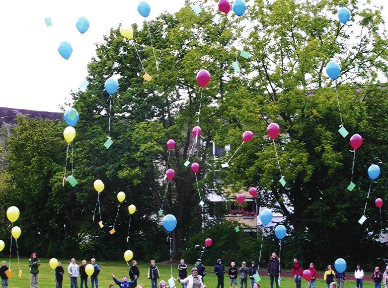 Schuljahreskonzept Einschulung Luftballonsteigen Weihnachtsfeier