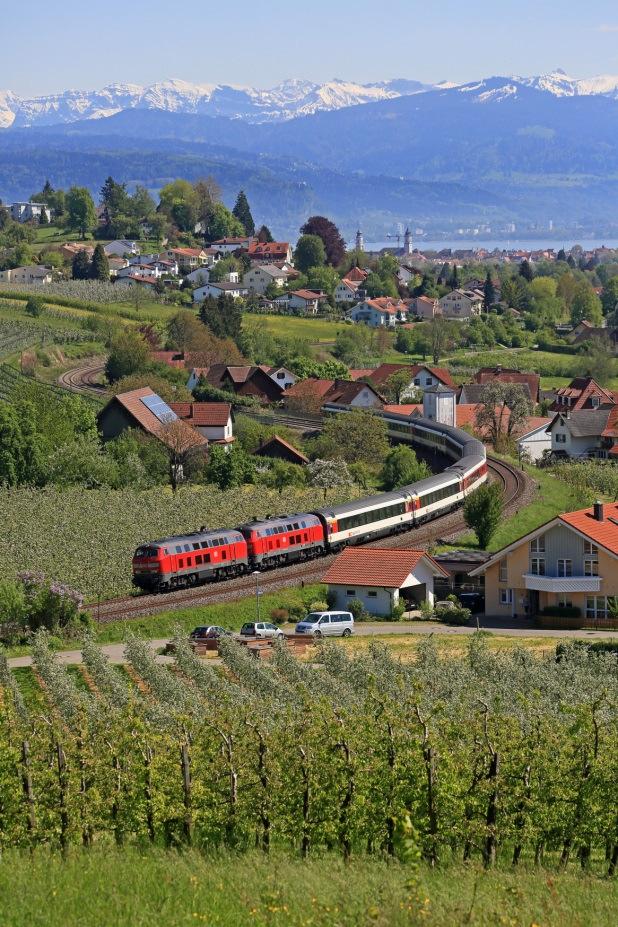Auch die internationalen Fernzüge München Zürich sind 2018 von baubedingten Fahrplanänderungen betroffen Baufahrplan EC-Linie München Zürich gilt vom 24.3. bis 14.10.