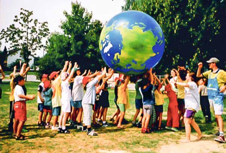 Bei Wunderwelt Wald lernen die Kinder zum Beispiel, sich mit ihrer Umwelt auseinanderzusetzen, wie die Natur funktioniert und für welche Tiere der Wald Lebensraum ist.