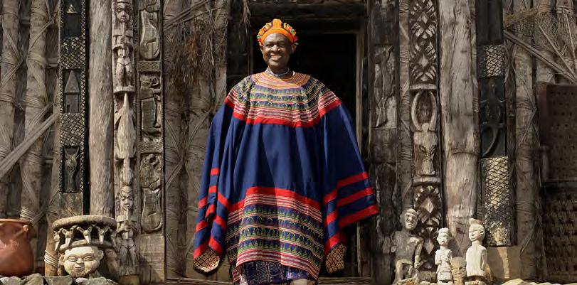 am Atlantik. Entdecken Sie aber auch die kulturellen Schätze: Neben der offiziellen Regierung gibt es in Kamerun mehrere kleine Königreiche mit imposanten Palastanlagen.