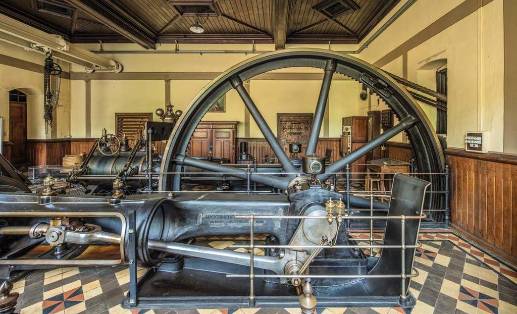 April April Avril Schwungrad der Dampfmaschine im Wülfing Museum in Dahlerau Holger Klaes 28 29 30