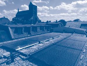 Wismar, Wasserstr. 4 - Sonnenkollektoren auf dem Dach Maisonettwohnung 26 rungen an Ablauforganisation, Logistik und Personal.