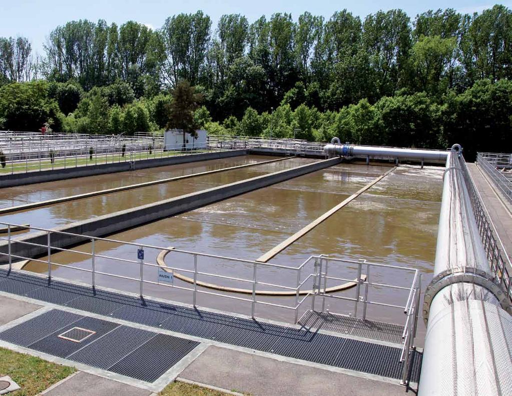 AN/DN-Becken Das nitrathaltige Wasser aus dem Ablauf der Tropfkörper wird über die Rezi - Leitung in das AN/DN- Becken zurückgeführt.