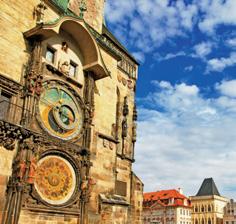Regensburg Walhalla. Se vizitează Regensburg, unul dintre cele mai vechi orașe bavareze din Germania. Atracții turistice: Vechiul Pod de Piatră, Domul Sfântului Petru și Palatul Emmeram.