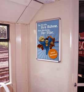 Innenwerbung Saarbahn 15 Innenwerbung Saarbahn Premiumscheibe Ihr Plakat immer in Blickrichtung!