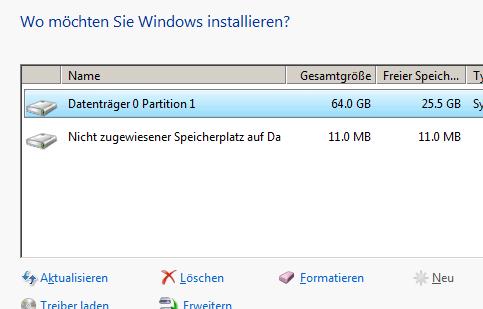 Ich führe Sie sicher durch den Vorgang. HINWEIS Vergewissern Sie sich, dass nichts fehlt Im Zuge der Windows 7-Installation wird Ihre Festplatte C: gelöscht.