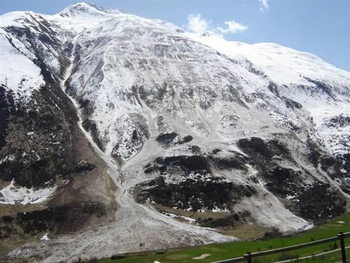 Insgesamt ist zu bemerken, dass lawinenrelevante Neuschneemengen in diesem milden Mai nur im Hochgebirge erreicht wurden.