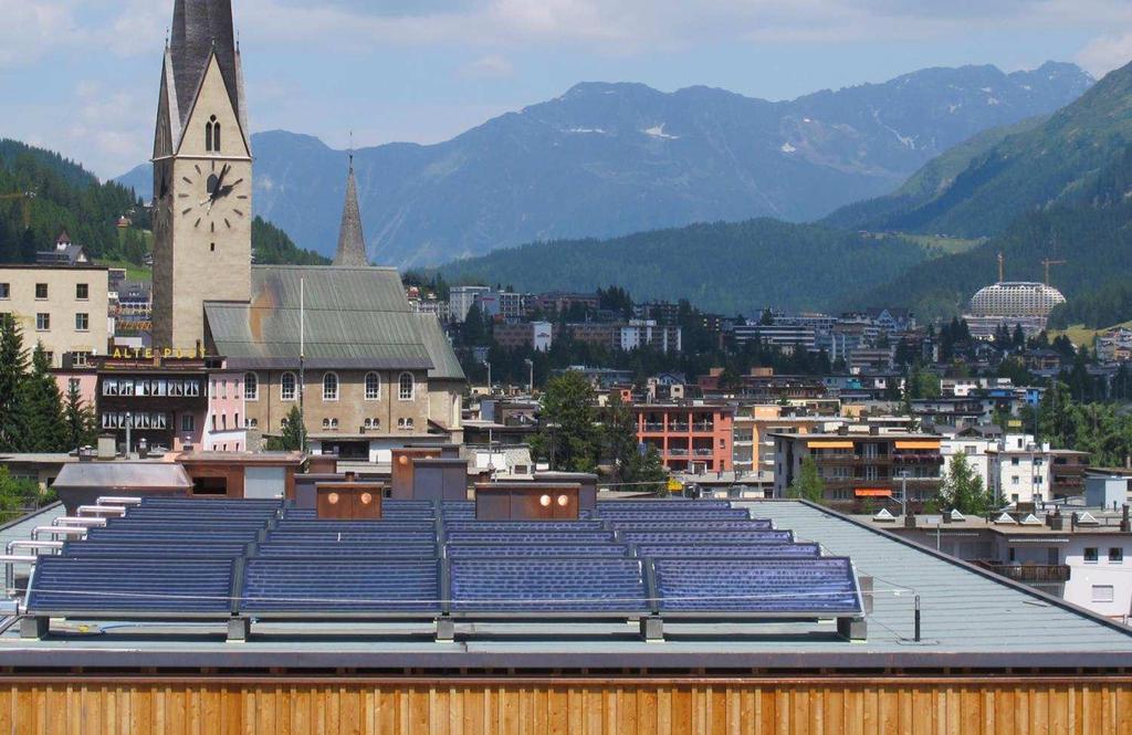 Mehrfamilienhäuser mit total 65 Wohnungen Mainstation Davos Allgemeine Daten: Kollektortyp: Helvetic Energy Aldo