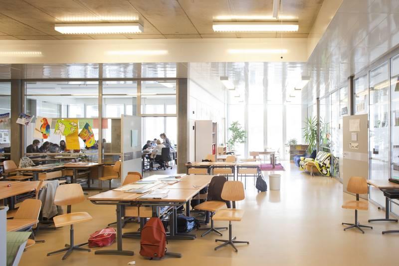 Räumliche Qualitäten der Mipe Montag- S;hungen Transparenz Schule im Birch, Zürich, Schweiz Flexibilitätsgewinn