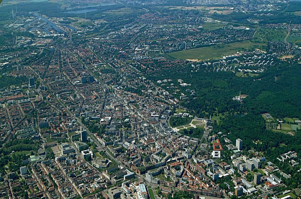 Karlsruhe Stadt im Grünen Rheinauen Industrie Rheinhafen Alb
