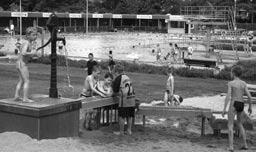30-Jahr-Feier des Freibades (wm) Im Jahre 1974 wurde das Freibad gebaut, die erste Saison wurde im Mai 1975 eröffnet, der runde Geburtstag wird in diesem Jahr gefeiert: am 19.