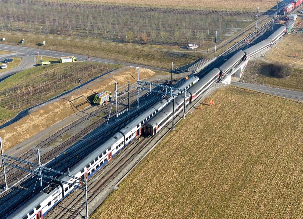 Der Lokführer wie auch der Lokführer in Ausbildung der S-Bahn 18014 haben ihren Angaben zufolge zu keiner Zeit bewusst ein für ihre Zugfahrt gültiges, Halt zeigendes Signal wahrgenommen.