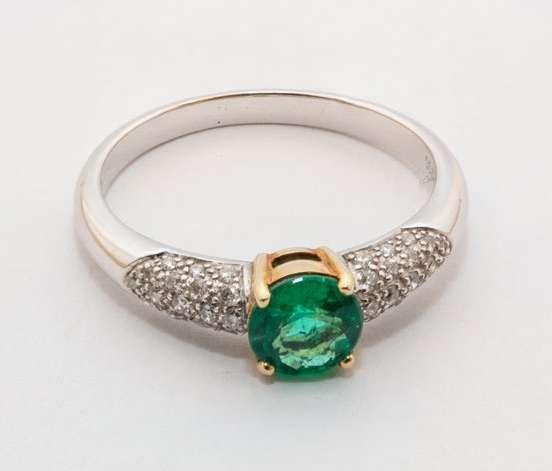 50/112 Nr. 28 Smaragdring Ring mit 0,6 ct.