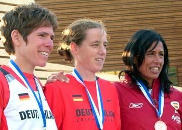 Sie wurde ins Nationalteam berufen und startete bei der Berglauf-Weltmeisterschaft 2006 in Bursa (Türkei) und bei der Berglauf-Europa-Meisterschaft 2007 in Cauterets