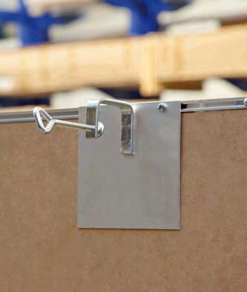 FlexiSlot -Kachel Lamellenwandsystem aus Kunststoff mit silber eloxiertem Aluminium-Rahmen. Leicht und stabil! Mehrere Elemente zur Wandgestaltung sind nahtlos miteinander kombinierbar.