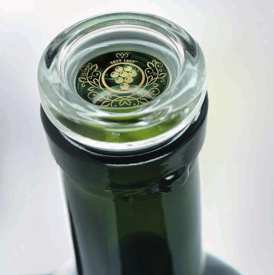 GLAS Perfekte Kombination: kratzfest, beständig, brillant Die Veredelung von Parfumflakons, Flaschenverschlüssen aus Glas oder Badkeramik verlangt nach immer neuem Design.