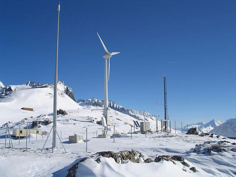 00 / Windkraft Information Windkraft Lehrerinformation Schwungradspeichern zur kurzfristigen Netzstabilisierung möglich.