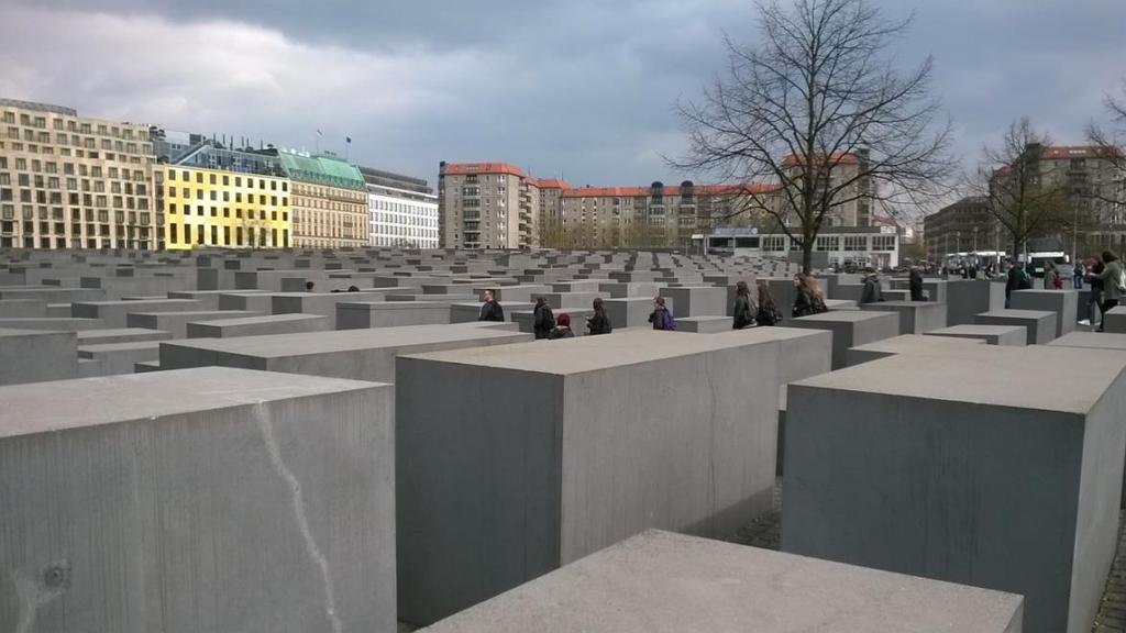 Nachmittag Spaziergang : Holocaust Mahnmal, Spuren der Berliner