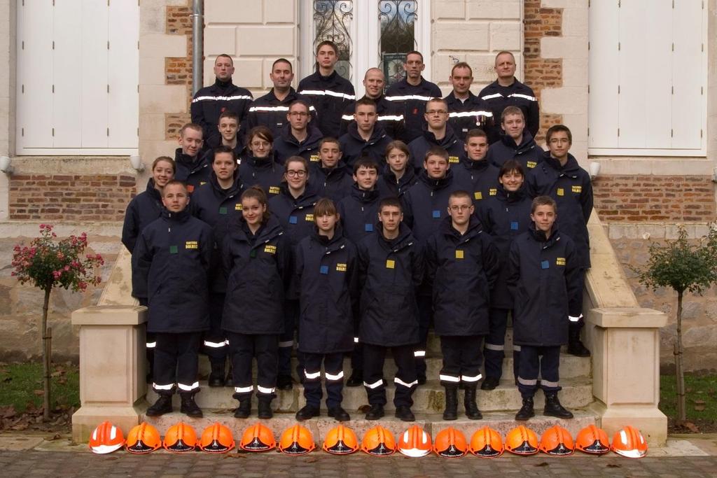 Salutations de France Grüße aus Frankreich Les jeunes sapeurs pompiers de Bolbec sont revenus a Bad Lauterberg avec 14 jeunes et 5 encadrants.