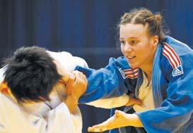 SPORT 12. WOCHE 2009 49 Judo: Marianne Morawek holte in Stockerau ihren siebten Staatsmeistertitel Feier bei der Dopingkontrolle LINZ.
