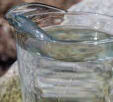 Trinkwasser wird zu 100 % aus Grundwasser (Brunnen oder Quellen) gewonnen. Das gewonnene Grundwasser kann in Oberösterreich ohne kostspielige Aufbereitungsmaßnahmen als Trinkwasser konsumiert werden.