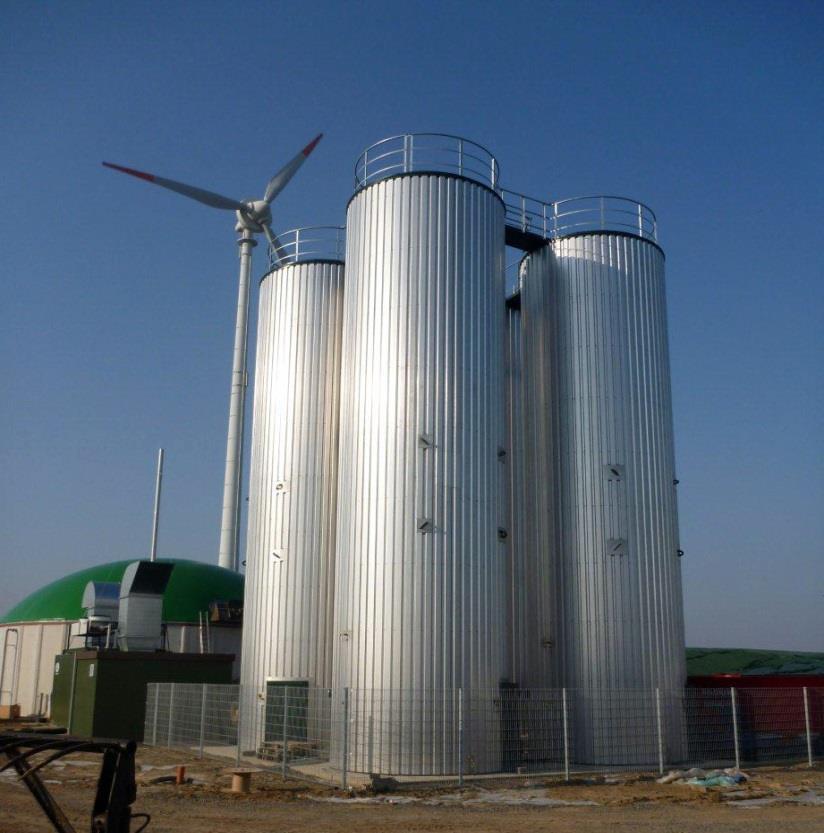 Biogasanlage mit 3 parallelen Fermenter und Gasanalytik als Versuchsbiogasanlage Anlage: 150 kwel./h nach EEG 2009 1 Feststoffdosierer 3 Fermenter a 100m3 mit sep.