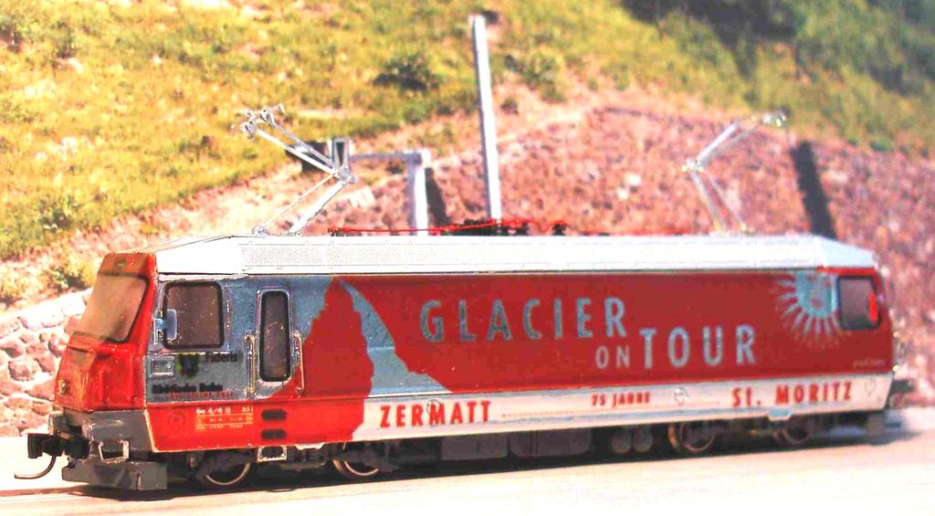 Ge 4/4 III GLACIER on TOUR im Bahnhof Filisur Drehstrom-Umrichter Lokomotive Ge 4/4 III, No.