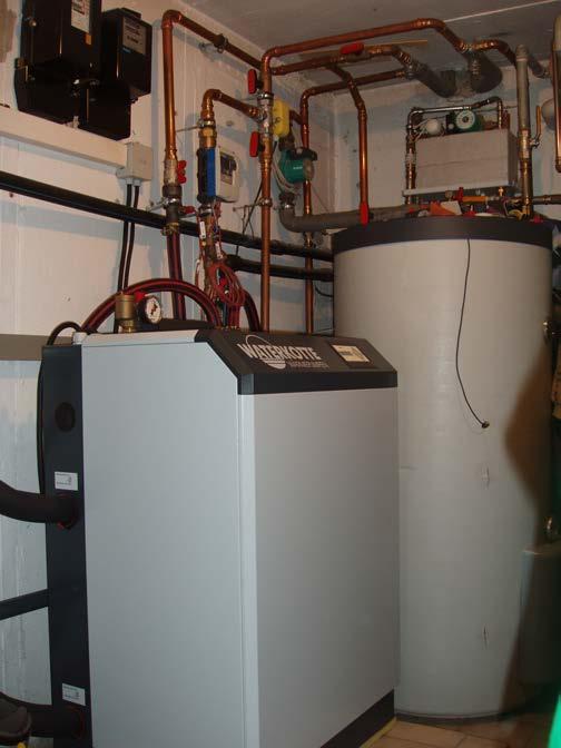 Grundwasser-Wärmepumpenanlage Doppelhaushälfte Rosenheim Stromzähler Verdichter Stromzähler Unterwasserpumpe Wärmemengenzähler extern