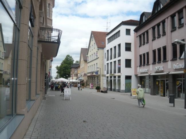 Lage angrenzend an historische Altstadt in einer der 1b-Lagen (Verbindung Altstadt - Teck Center/ Nanz-Center) Lage im Erdgeschoss,