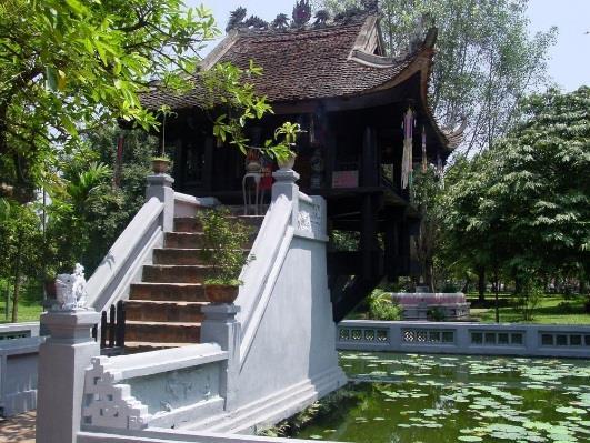 Höhepunkte der Reise: Hanoi die charmante Hauptstadt Vietnams Kultur und Tradition im Dorf Ky Son Wunderschöne Landschaft in Ninh Binh Halong Bucht UNESCO Naturerbe Luang Prabang in Laos, die alte