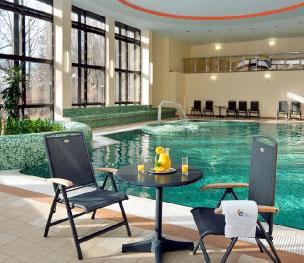 HOTEL-INFOS KOMPAKT Wellness, Freizeit Spabereich mit Schwimmbad mit Salzbad und