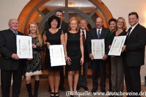 Vinalu-Ticker Vinalu-Ticker Vinalu-Ticker DWI-Sonderpreis bei der DLG- Bundesweinprämierung Das Deutsche Weininstitut (DWI) hat in diesem Jahr zum ersten Mal den besten Burgunder-Sekt und erneut die