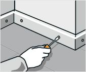 austauschen zu können. Abschlussarbeiten Prüfen Sie vor dem Anschrauben der Sockelleisten, ob in der Wand Leitungen oder Rohre verlegt sind.