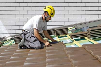 Lernziel Die Arbeitnehmenden und ihre Vorgesetzten kennen die neun lebenswichtigen Regeln für das Arbeiten auf Dächern und an Fassaden und halten diese konsequent