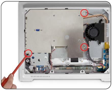 (5) Lösen sie die 3 Kreuzschlitzschrauben um die große elektromagnetische Abschirmung zu entfernen.