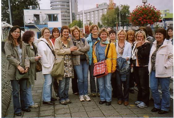 Am 1. September 2007 um 5.30 Uhr geht es los. 24 Frauen der Abteilung Bodyshaping des TuS Hilchenbach wollen Amsterdam erkunden.