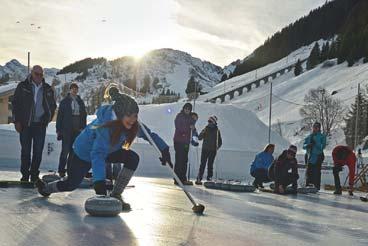 00 h 4 6 times each winter Ski School area Mürren Atemberaubende Snow Show der Skilehrer Mürren auf dem Gelände der Skischule, hinter dem Hotel Jungfrau.