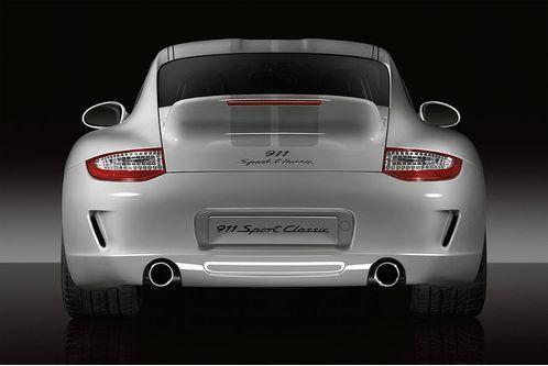 Im Heck des Porsche 911 Sport Classic arbeitet ein 3,8-Liter-Motor mit