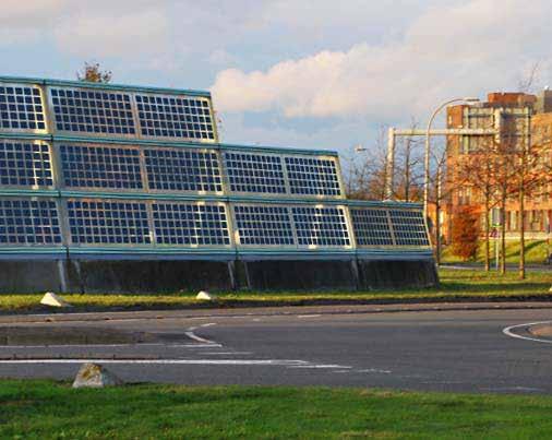 Specials Solarif Zertifizierung DMEGC Solar Energy unterstützt aktiv innovative Projekte wie zum Beispiel mit speziell gefertigten, rahmenlosen Modulen.