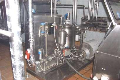 Milchannahme Vakuumunterstützte Annahmesysteme mit automatischer Mengenregelung von 20.000 bis 30.000 l/h je nach Auslauf am Milchsammelwagen.