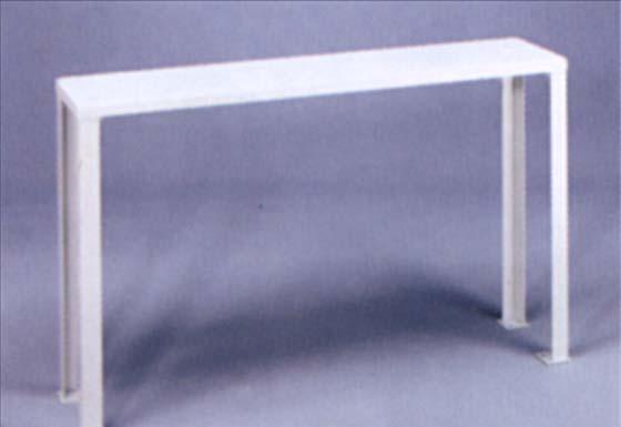 Zubehör / Sonderausstattung für Wandhydranten Untergestell (einteilig) einteiliges Untergestell für Wandhydrantenschränke und andere Einrichtungen, hergestellt nach bauseitigen Maßvorgaben Breite