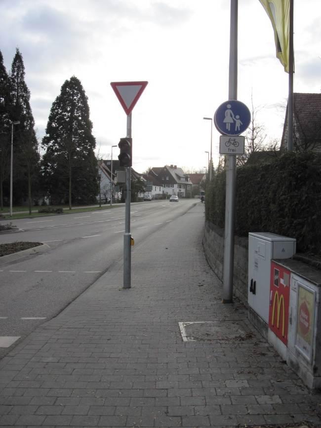 Fahrbahnbenutzung Verkehrszeichen