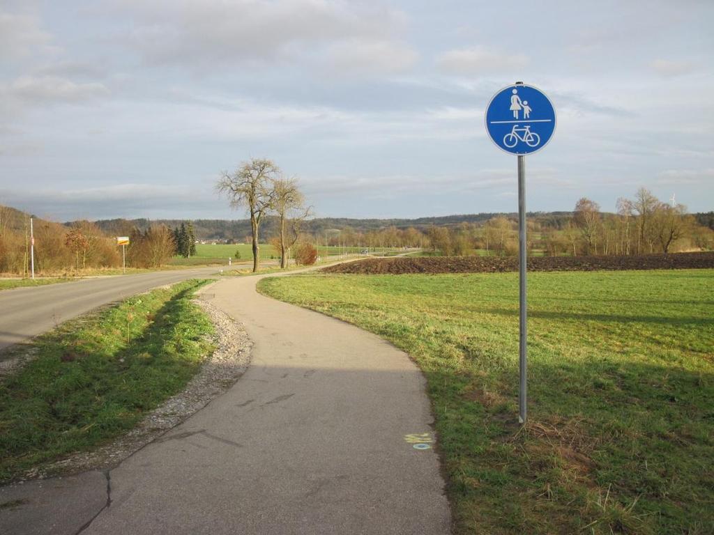 Gemeinsamer Geh- und Radweg außerorts Verkehrszeichen 240 Mindestbreite 2,50m (ERA) bzw.