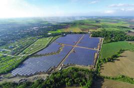 000 Menschen Neu geschaffene dauerhafte Arbeitsplätze 7 im Kraftwerk Solarmodule: Conergy (Deutschland), Montagesysteme: Mounting Systems (Deutschland), Wechselrichter: SMA Solar Technology