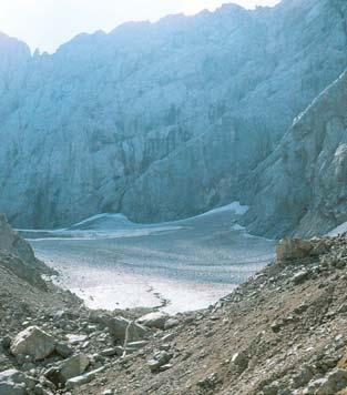 Hohenwarter: Der Eiskargletscher 49 Rückblick Das Eiskar wurde bereits im Jahr 1897 vom italienischen Geografen O.